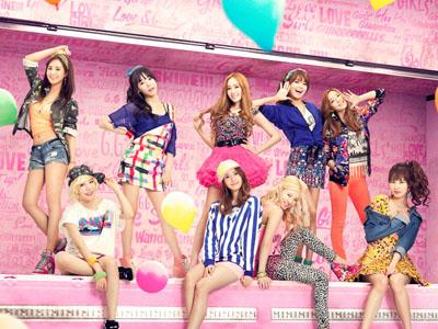 Serunya SNSD Bermain Graffiti 'Mr.Mr' di Dinding Gedung SM Entertainment!